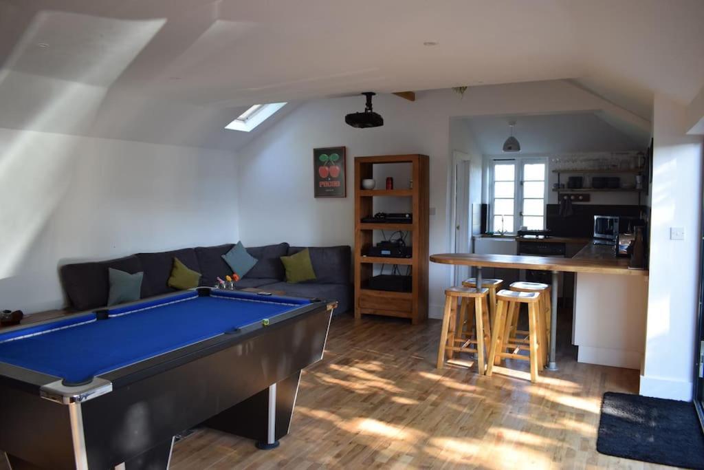 Villa Crossing Retreat - Pool Table, Projector, Barn Tunstead  Exterior foto