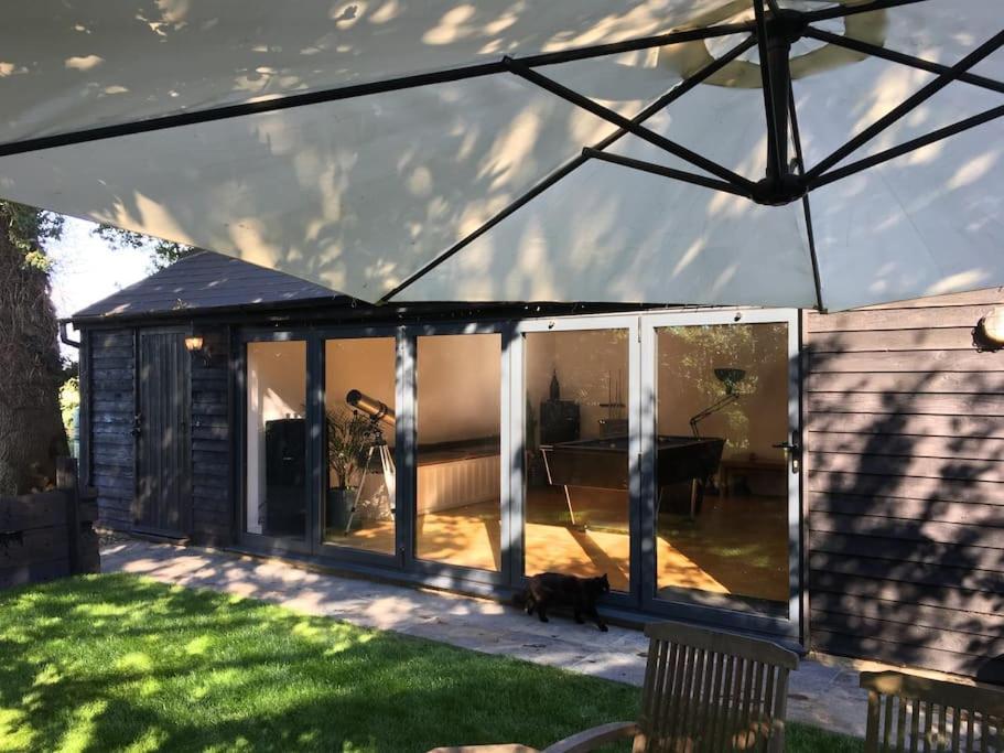Villa Crossing Retreat - Pool Table, Projector, Barn Tunstead  Exterior foto